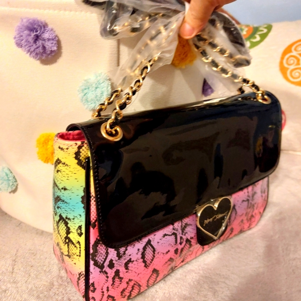 Betsey Johnson Lg handbag NWT
